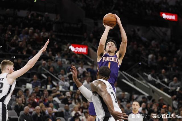 为国足助威！赵继伟现场观看国足vs泰国比赛