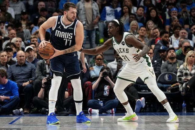 新教皇喜欢打网球 比起公牛小熊更支持白袜