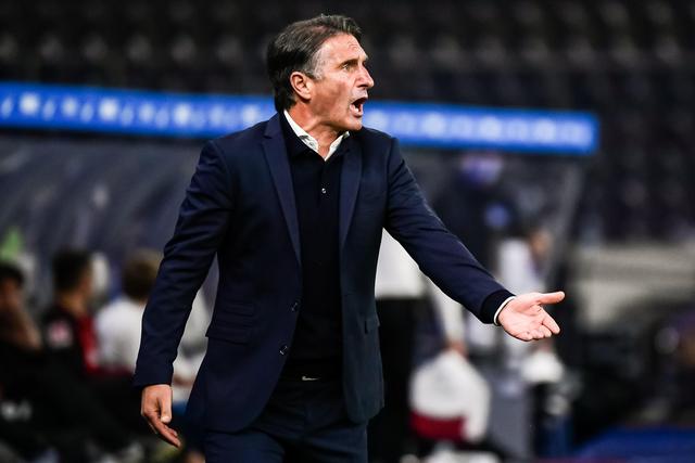 马菲奥向镜头做5比2手势 嘲讽皇马5比2不敌巴萨